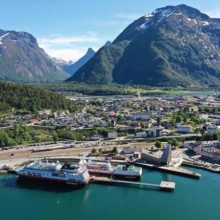 Andalsnes Sentrum 1-Room Apartment No3 Exteriér fotografie