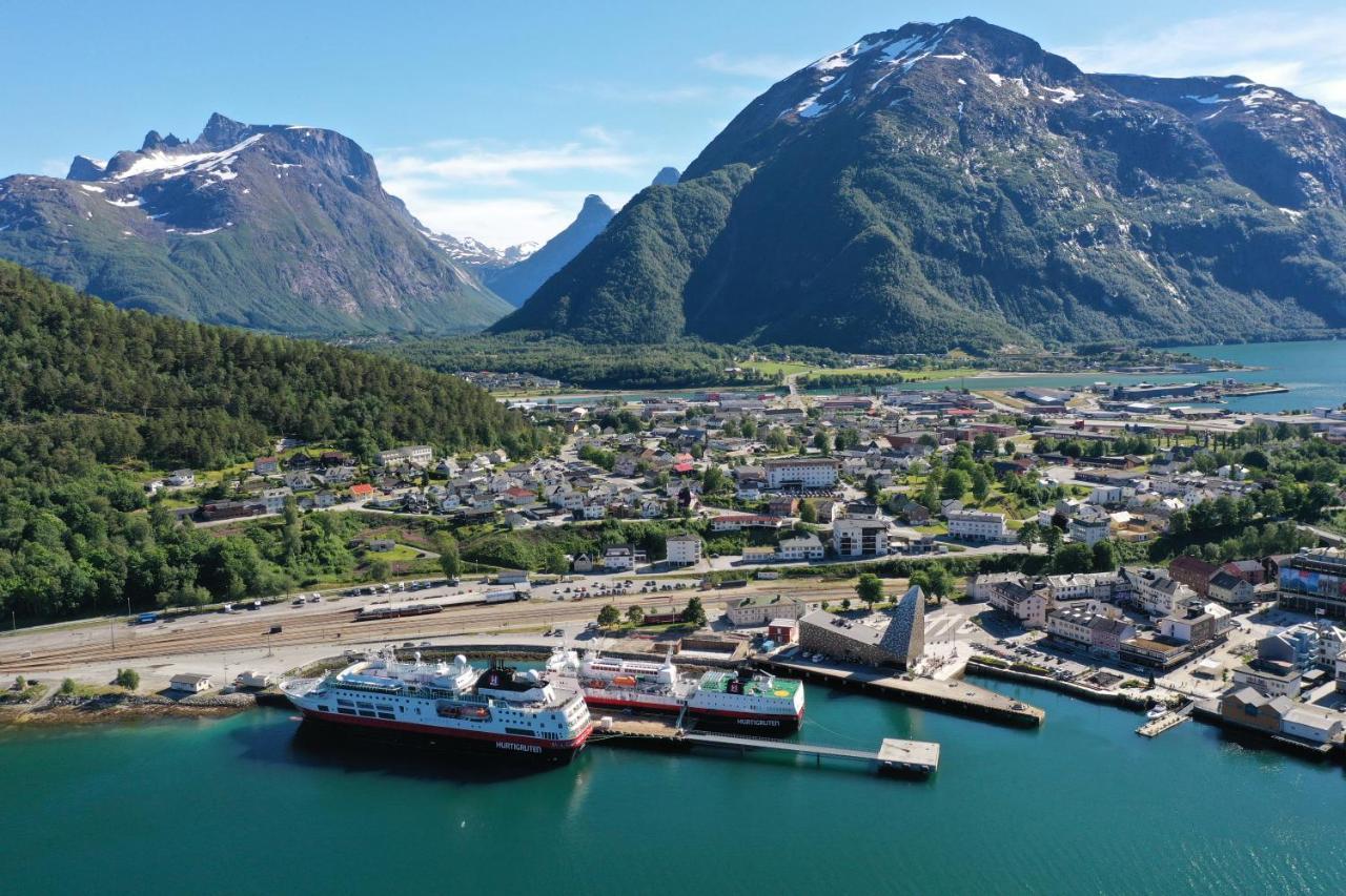 Andalsnes Sentrum 1-Room Apartment No3 Exteriér fotografie